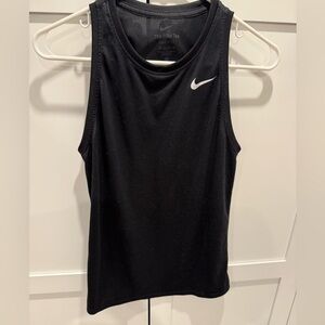 The Nike Tee dri-fit size XS